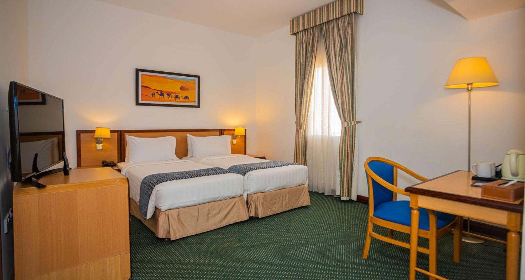 Suite Familiare con 1 Letto King-Size e 2 Letti Singoli - Non Fumatori